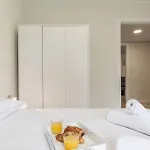 Modern In With Views Apartment *