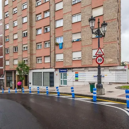 Modern In With Views Apartment